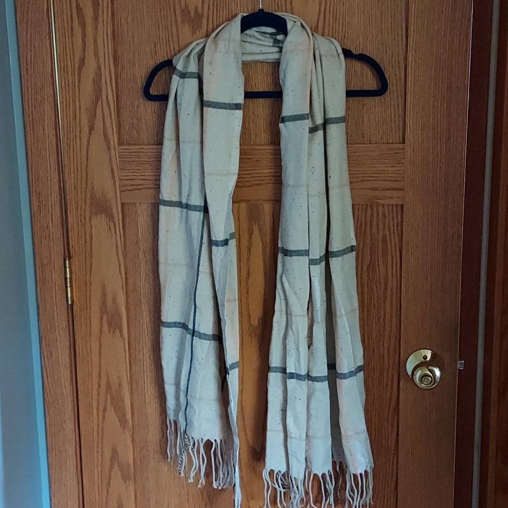 Like New! Multi color Scarf